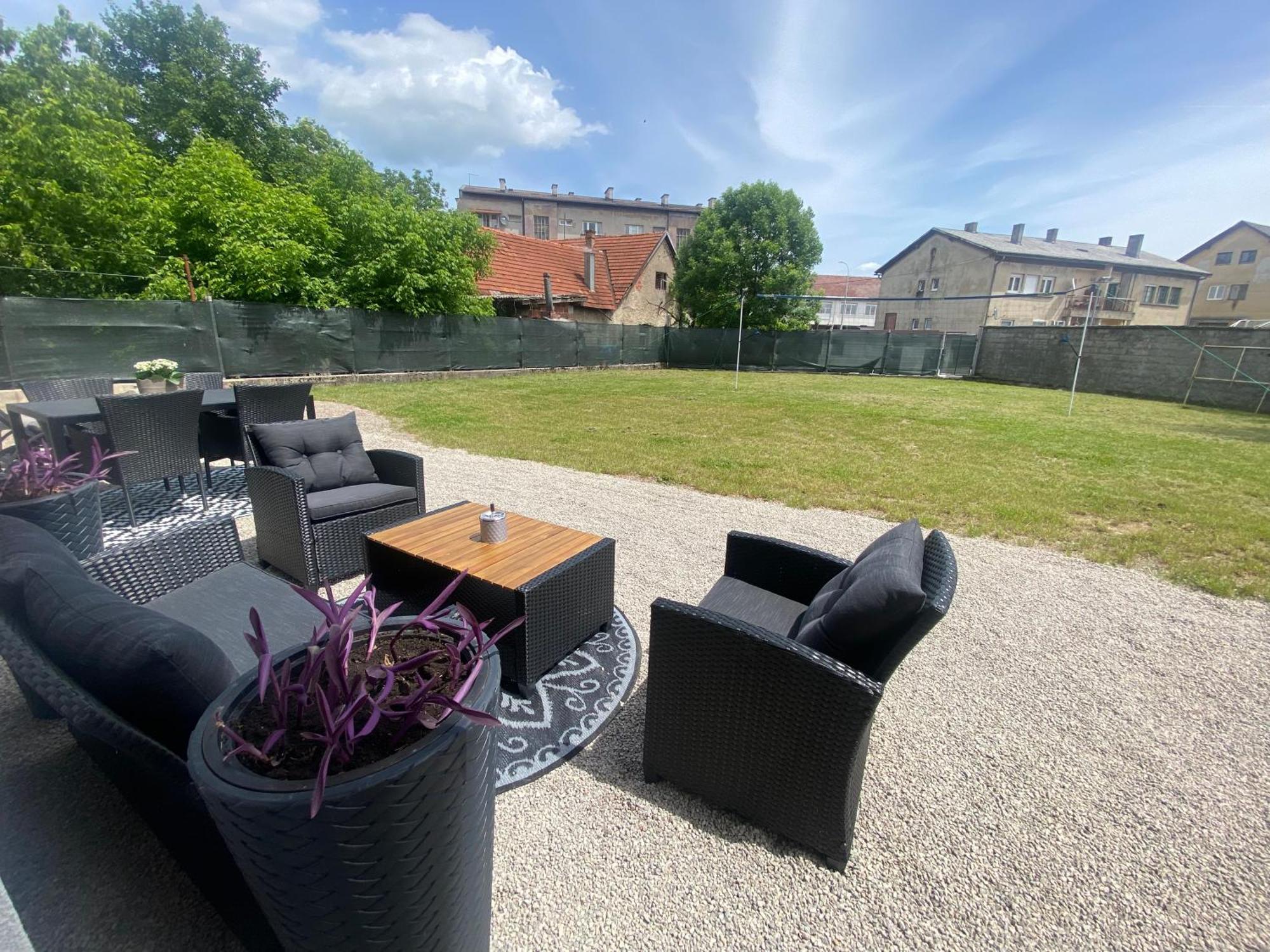Apartman El Ogulin Bagian luar foto