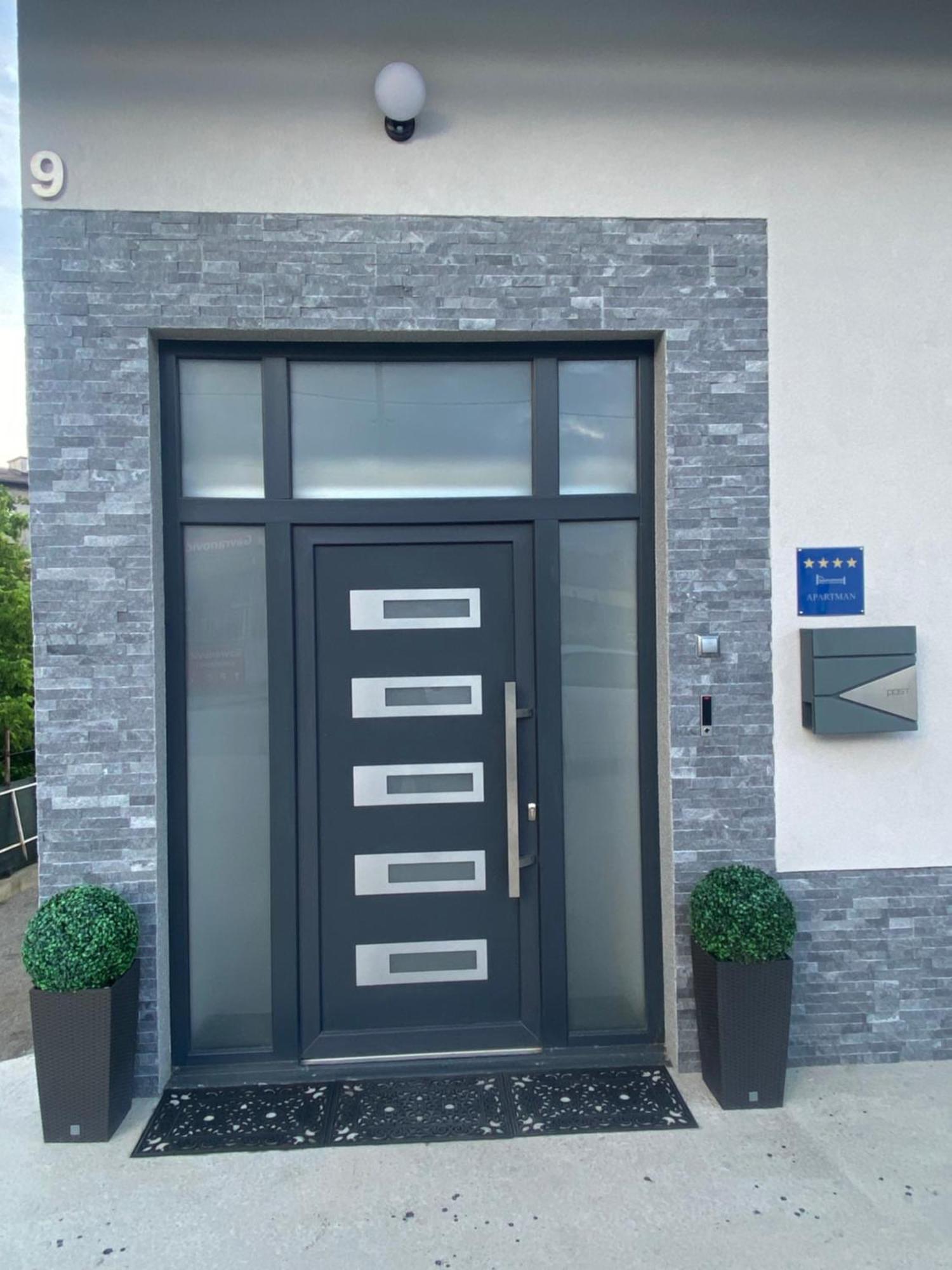Apartman El Ogulin Bagian luar foto