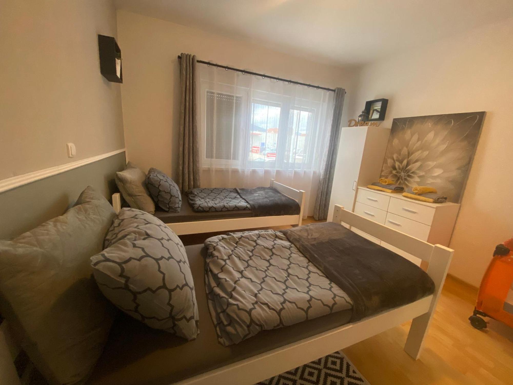 Apartman El Ogulin Bagian luar foto